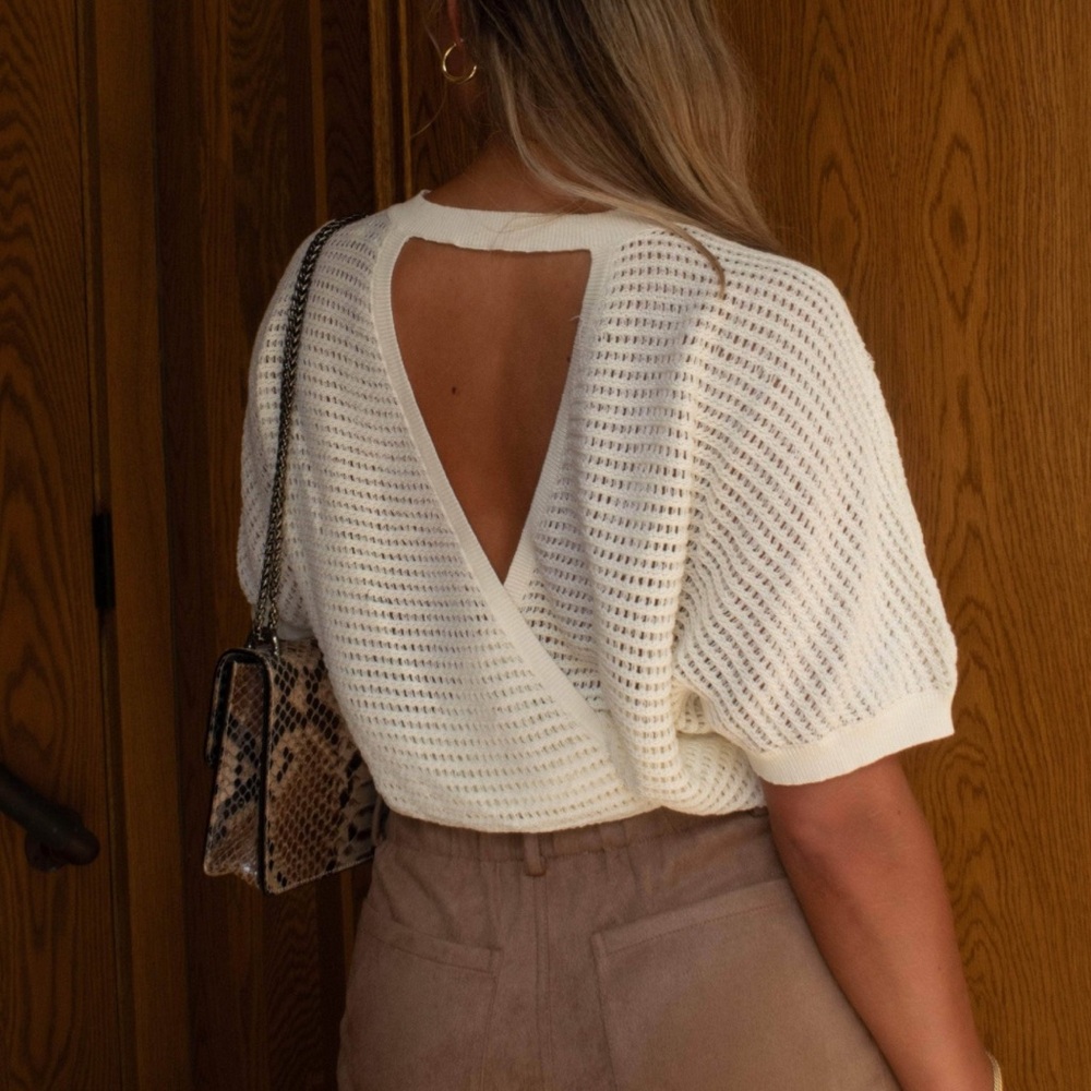 Elegant White Knit Top